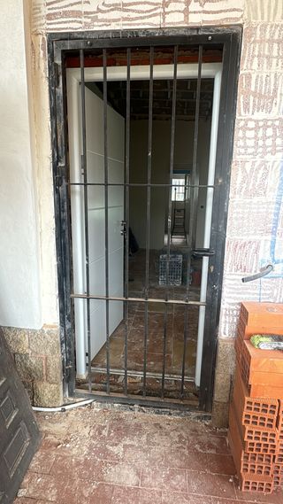 Puerta reja de seguridad
