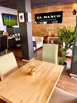 Local comercial en alquiler en Los Naranjos - Las Brisas en Marbella