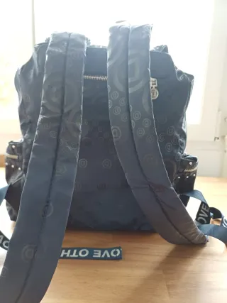 Mochila Desigual Negra y Rosa