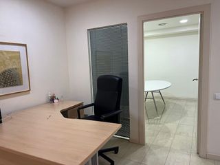 Local comercial en alquiler en El Centre en Esplugues de Llobregat