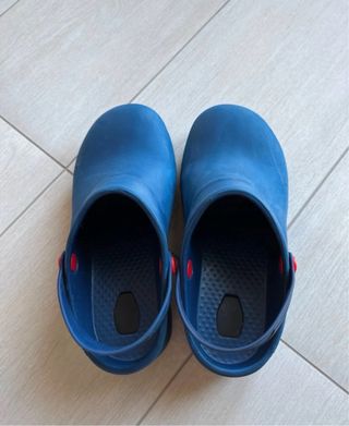 Zoccoli sanitari Reposa 37 blu