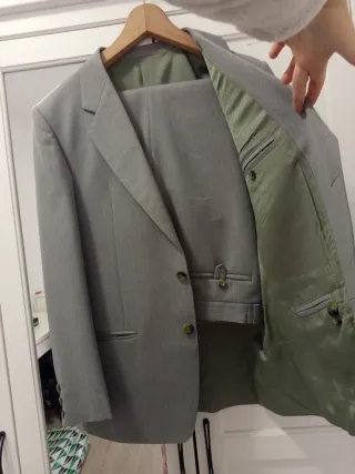Traje de hombre gris