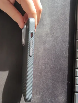 Cover iPhone 15 Pro Carbonio