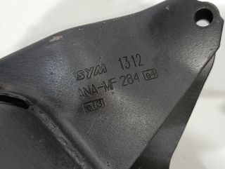 Escape Peugeot Tweet 125 / Sym Symphony