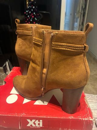Botines Xti Marrones Mujer