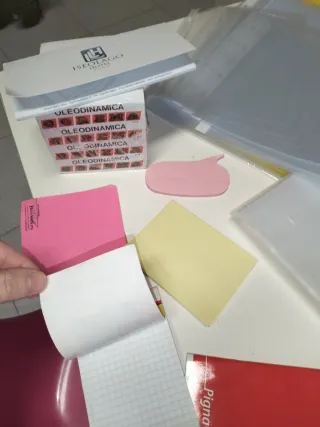 Cancelleria ufficio/scuola: quaderni, post-it ecc