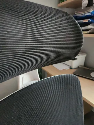 Comprada en Junio 2024.  Silla de estudio ergonómi