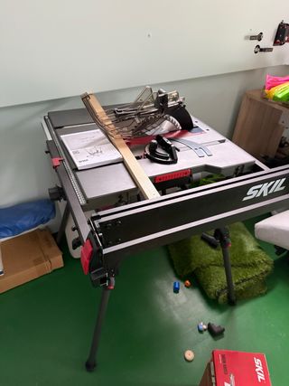 SKIL sierra de mesa, router, lijadora orbital