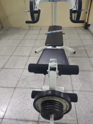 Banco de press y pierna