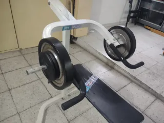 Banco de press y pierna