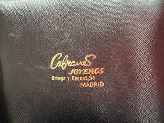 Collar y pendientes de coral y piedra