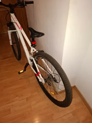Bicicleta Rockrider 100 Blanca