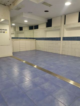 Local comercial en alquiler en Ensanche - Sar en Santiago de Compostela