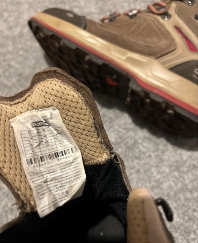 Botas Quechua Impermeables Marrones y Rojas