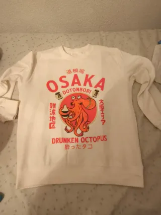 Lote 3 prendas: 2 camisetas y 1 sudadera