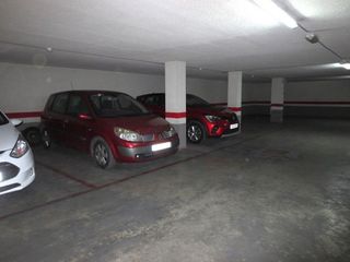 Garaje en venta en El Castell en Burjassot