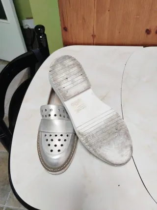 Mocasines plataforma plateados talla 39