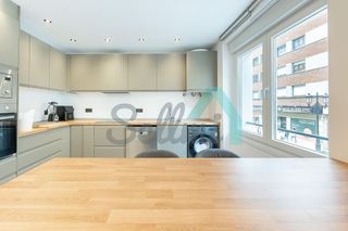 Piso en venta en Milán - Pumarín - Teatinos en Oviedo