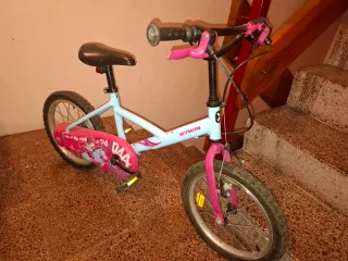Bicicleta infantil Btwin azul y rosa