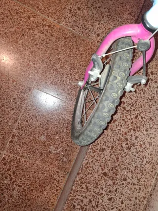 Bicicleta infantil Btwin azul y rosa