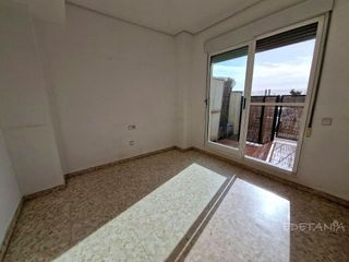 Casa adosada en alquiler en Moncada