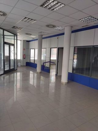 Local comercial en alquiler en Manzanares