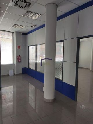 Local comercial en alquiler en Manzanares