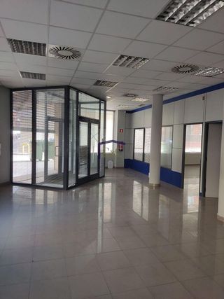 Local comercial en alquiler en Manzanares