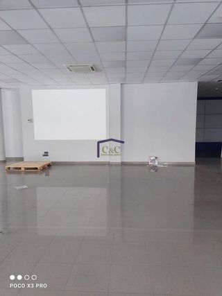 Local comercial en alquiler en Manzanares