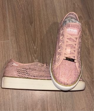 Zapatillas rosas de Refresh