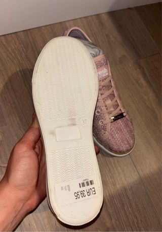 Zapatillas rosas de Refresh