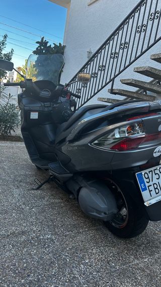 Suzuki Burgman 400 2006