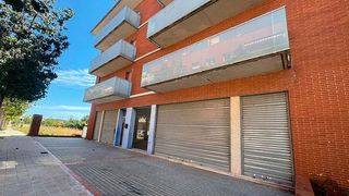 Local comercial en venta en Eixample Residencial en Roda de Barà