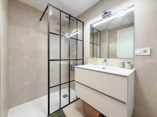 Piso en alquiler en El Padrón - El Velerín - Voladilla en Estepona