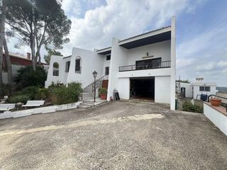 Chalet en venta en Zona Urbanizaciones en Alzira