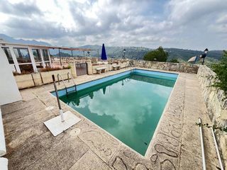 Chalet en venta en Zona Urbanizaciones en Alzira