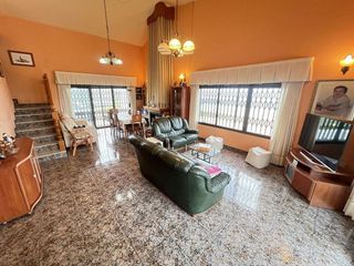 Chalet en venta en Zona Urbanizaciones en Alzira