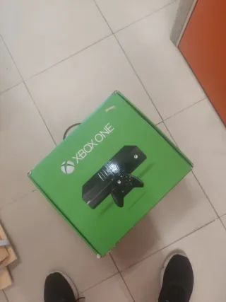 Xbox One + Mando