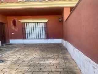 Casa adosada en venta en Brenes
