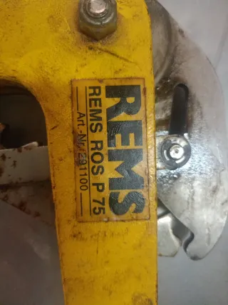 Tijera Cortatubos REMS