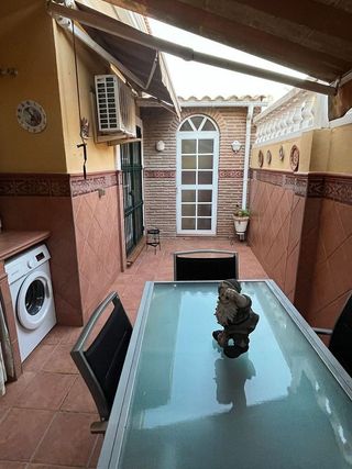 Casa adosada en alquiler en Polígonos - Recinto Ferial Cortijo de Torres en Málaga