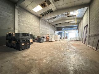 Nave industrial en venta en Sant Vicenç de Castellet