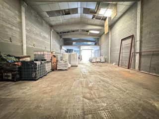Nave industrial en venta en Sant Vicenç de Castellet
