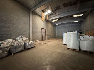 Nave industrial en venta en Sant Vicenç de Castellet
