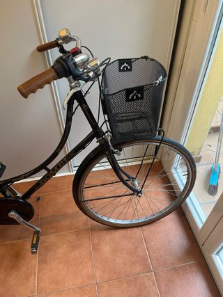 Bicicleta estilo retro con cambios