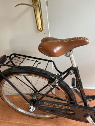 Bicicleta estilo retro con cambios