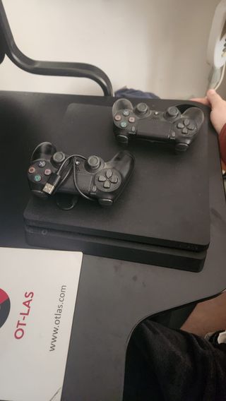 PS4 Nera + 10 Giochi