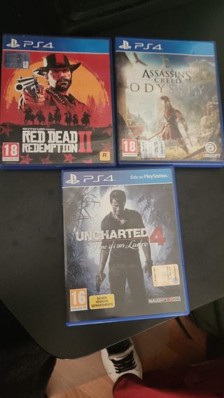 PS4 Nera + 10 Giochi