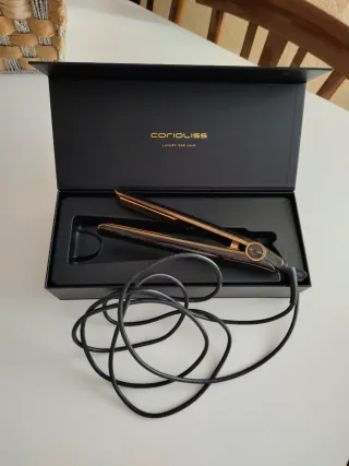 Plancha de pelo Corioliss Negra y Dorada