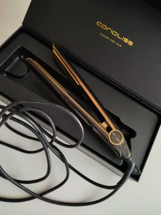 Plancha de pelo Corioliss Negra y Dorada